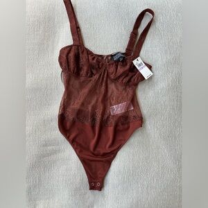Danielle Bernstein brown lace body suit size 6